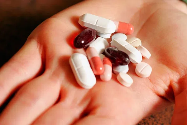 FDA cảnh báo bất lợi nghiêm trọng của thuốc chống động kinh