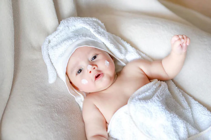 Chàm sữa (viêm da cơ địa) ở trẻ sơ sinh: bật mí cách điều trị hiệu quả